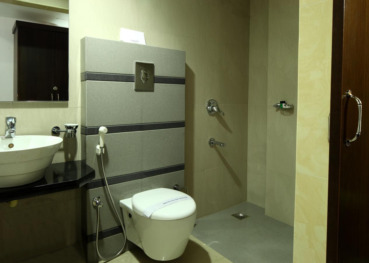 Hotel Green Dreams Kochi Exterior photo