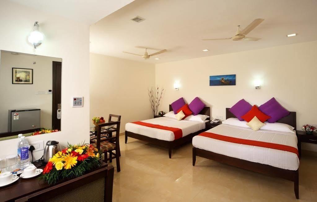 Hotel Green Dreams Kochi Exterior photo